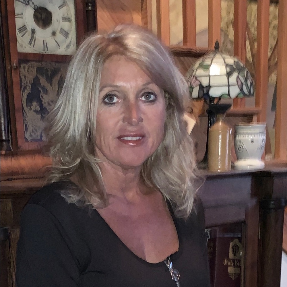 Meet your Posher, Salliann